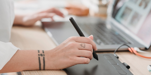 Professional 3D Photoshop software training.